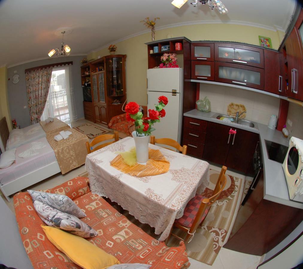 Eduart Apartments Sarande Ngoại thất bức ảnh