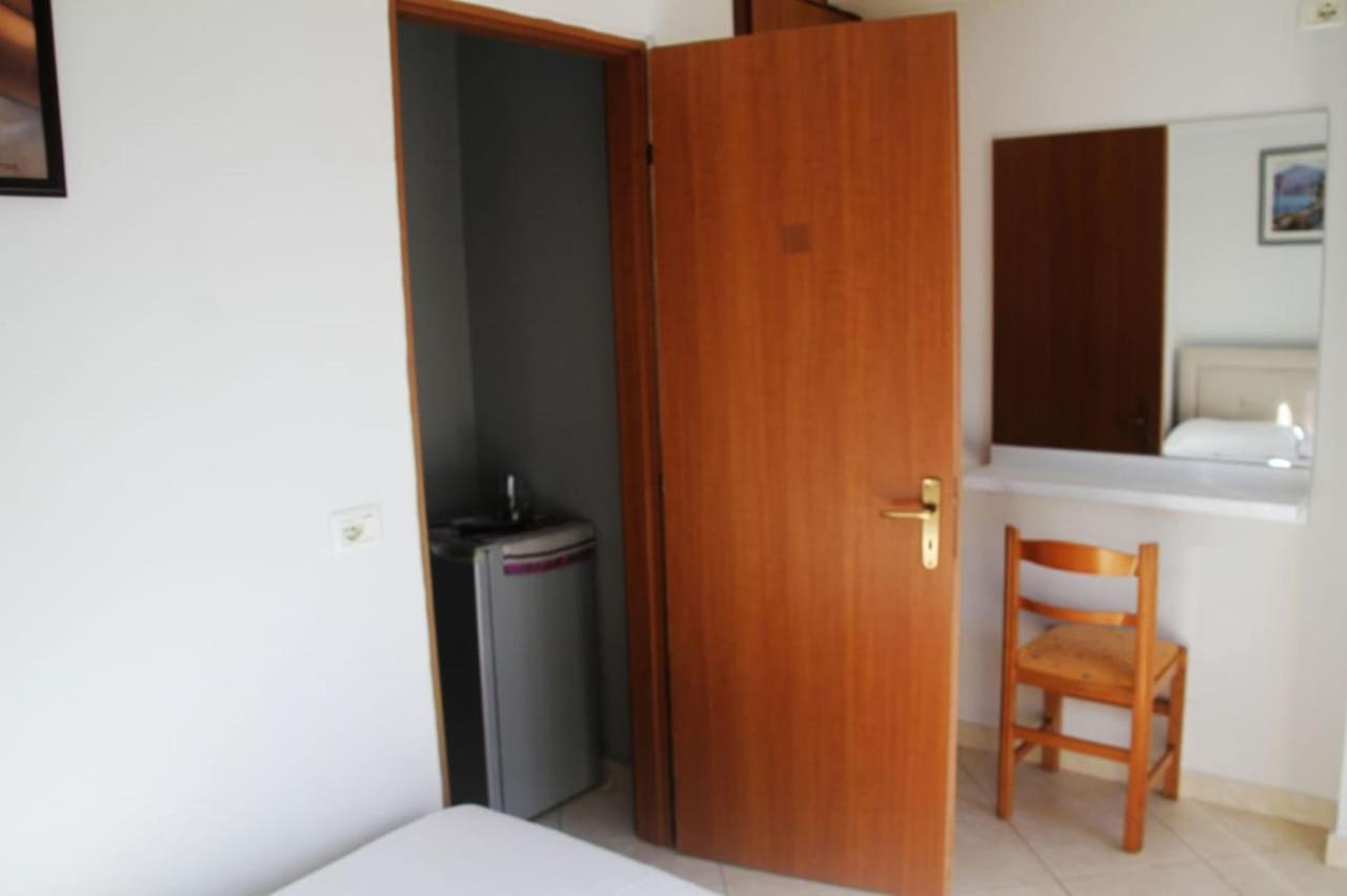 Eduart Apartments Sarande Ngoại thất bức ảnh