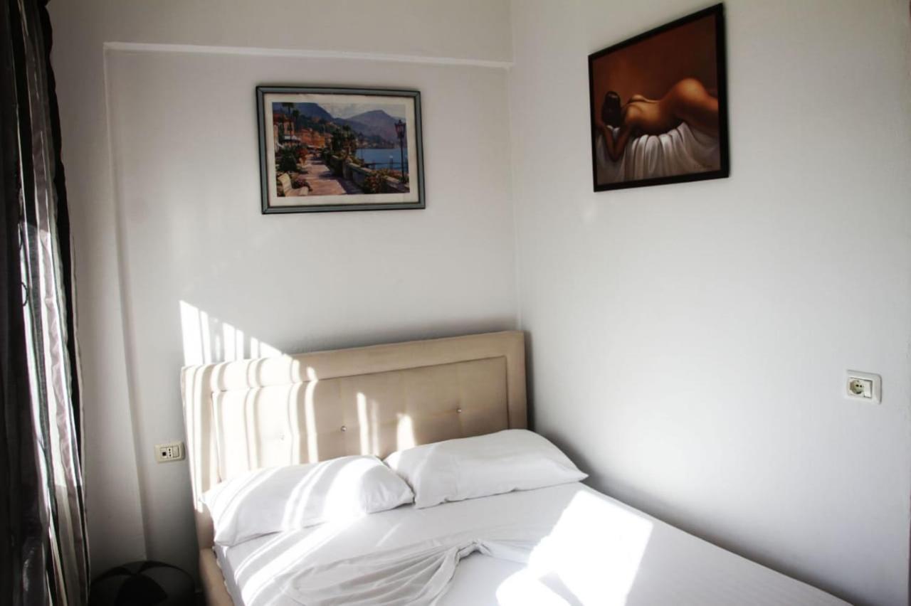 Eduart Apartments Sarande Ngoại thất bức ảnh